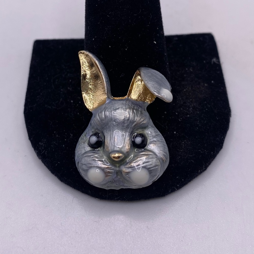 CUTE Gray Rabbit Ginger Snap! Size: 18 mm NWT